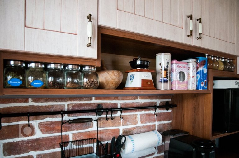 add picture to album