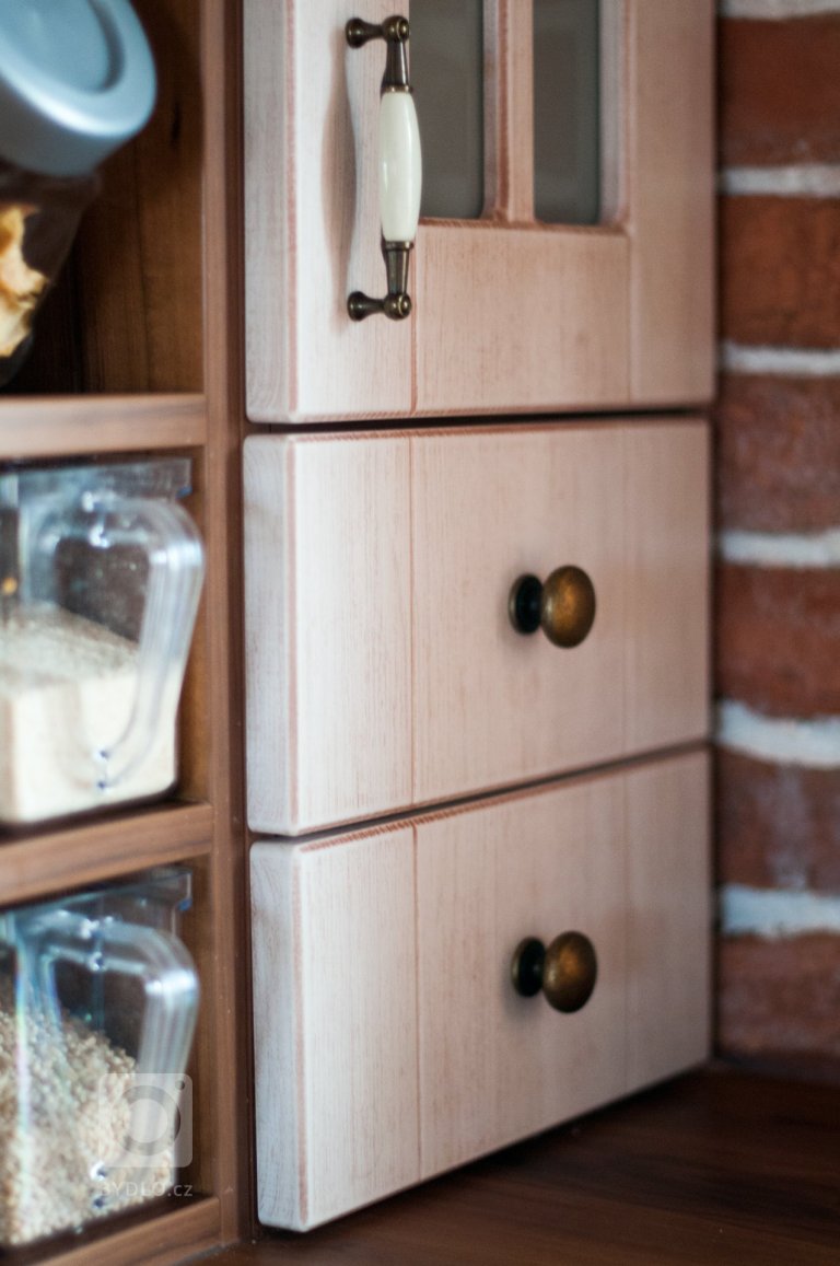 add picture to album