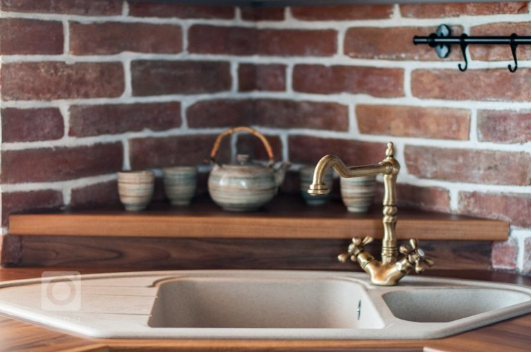 add picture to album