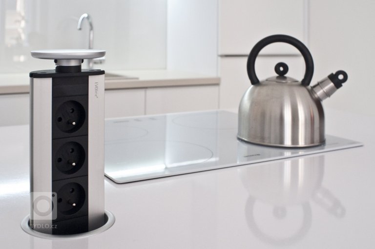 add picture to album