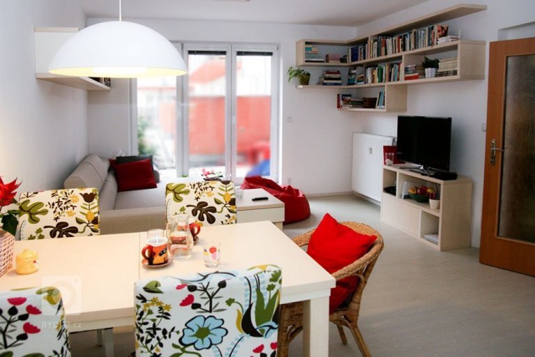 add picture to album