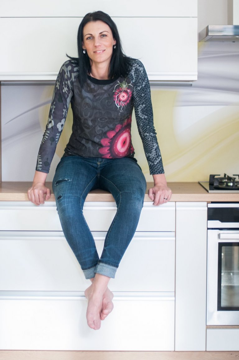 add picture to album