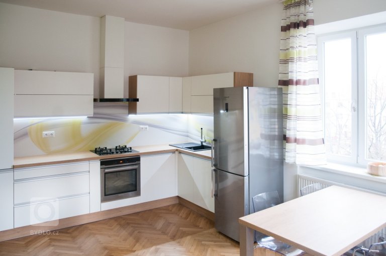 add picture to album