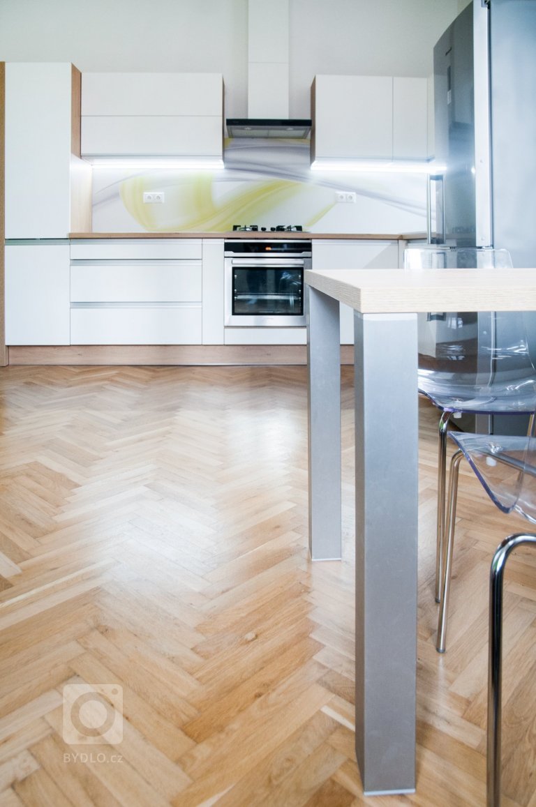 add picture to album