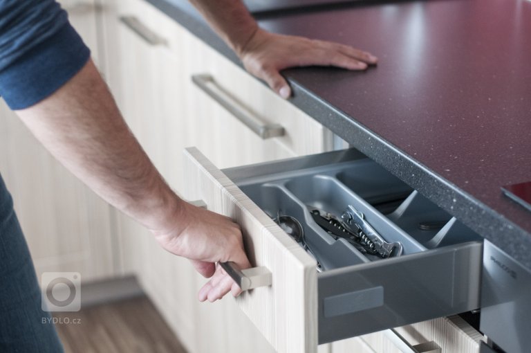 add picture to album