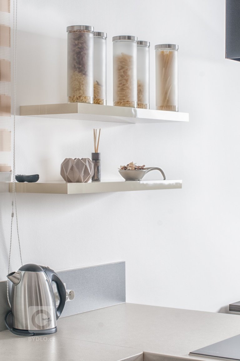 add picture to album