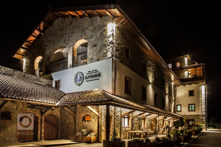 add picture to album