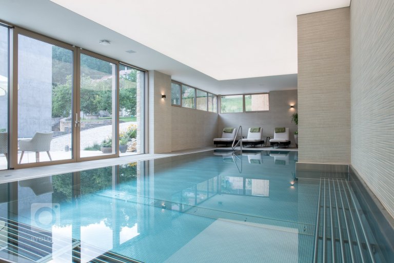 add picture to album