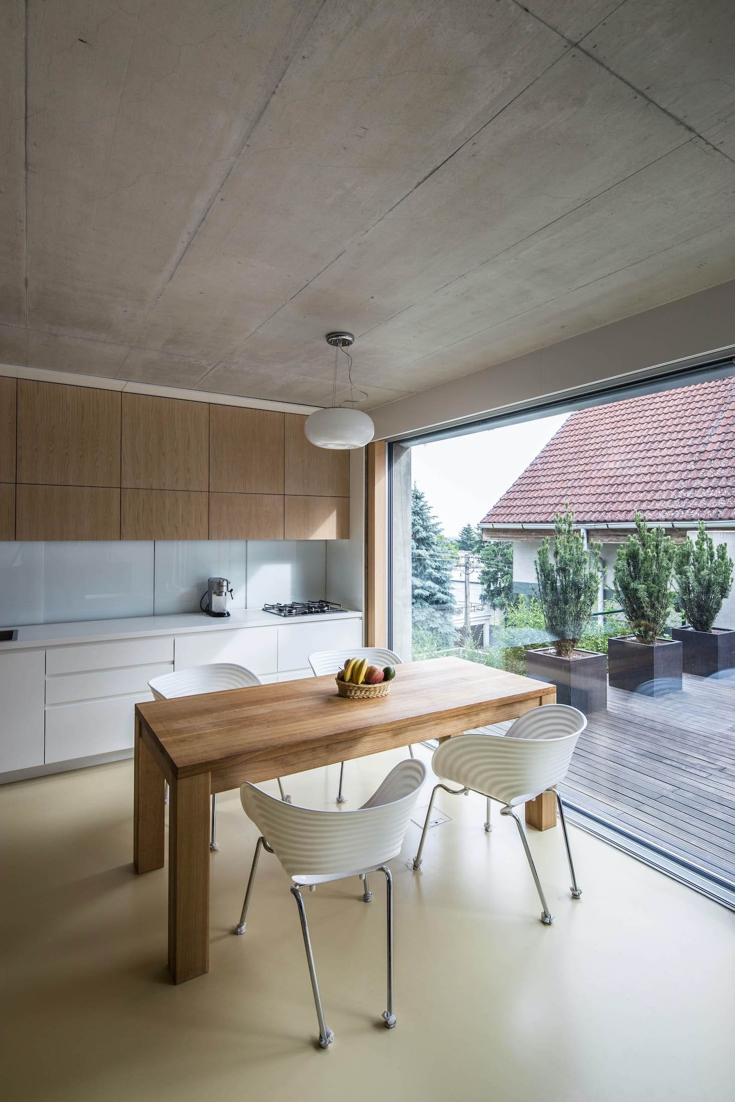 Rodinný dům odstínech šedi