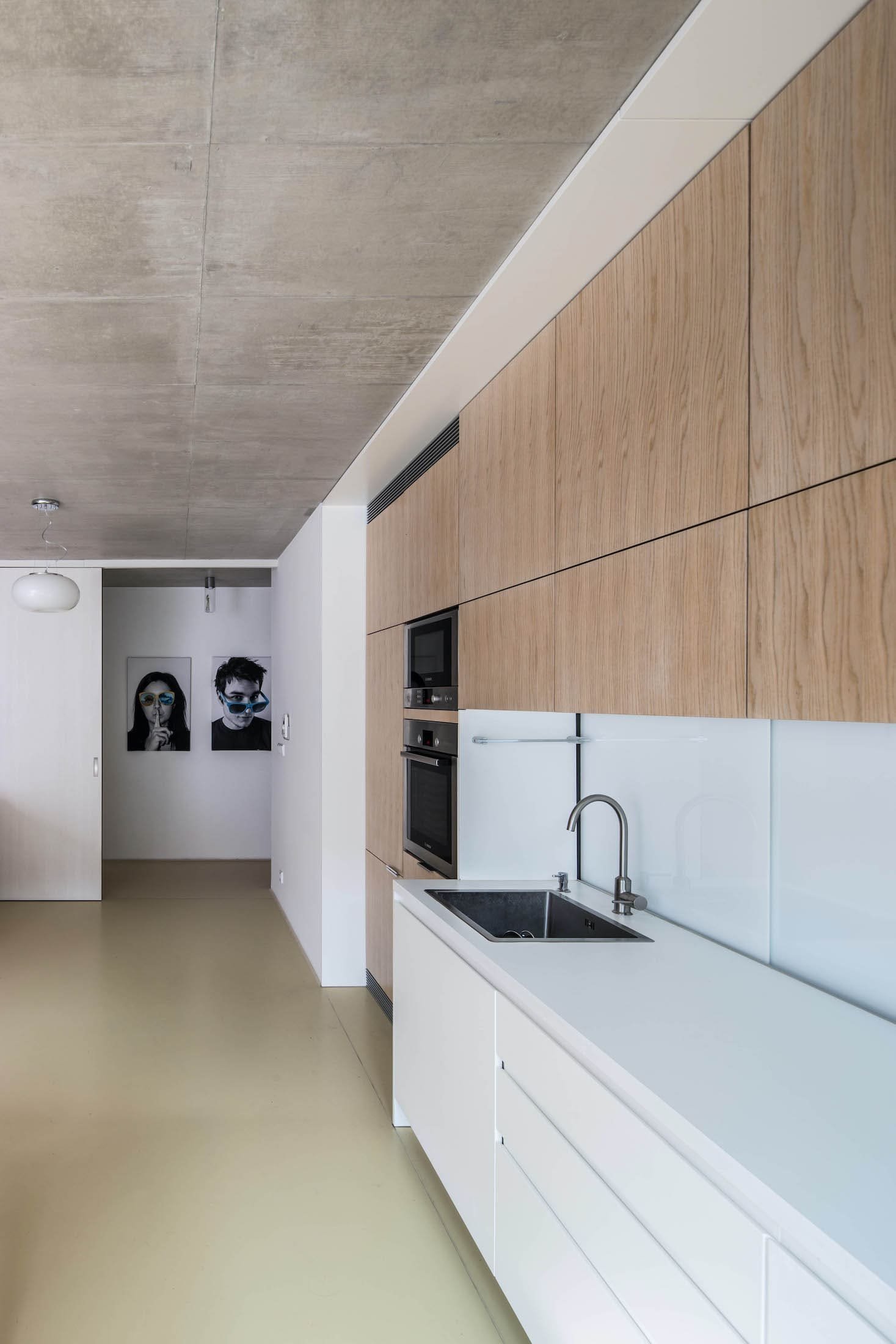 Rodinný dům odstínech šedi