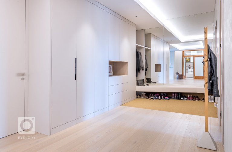 add picture to album