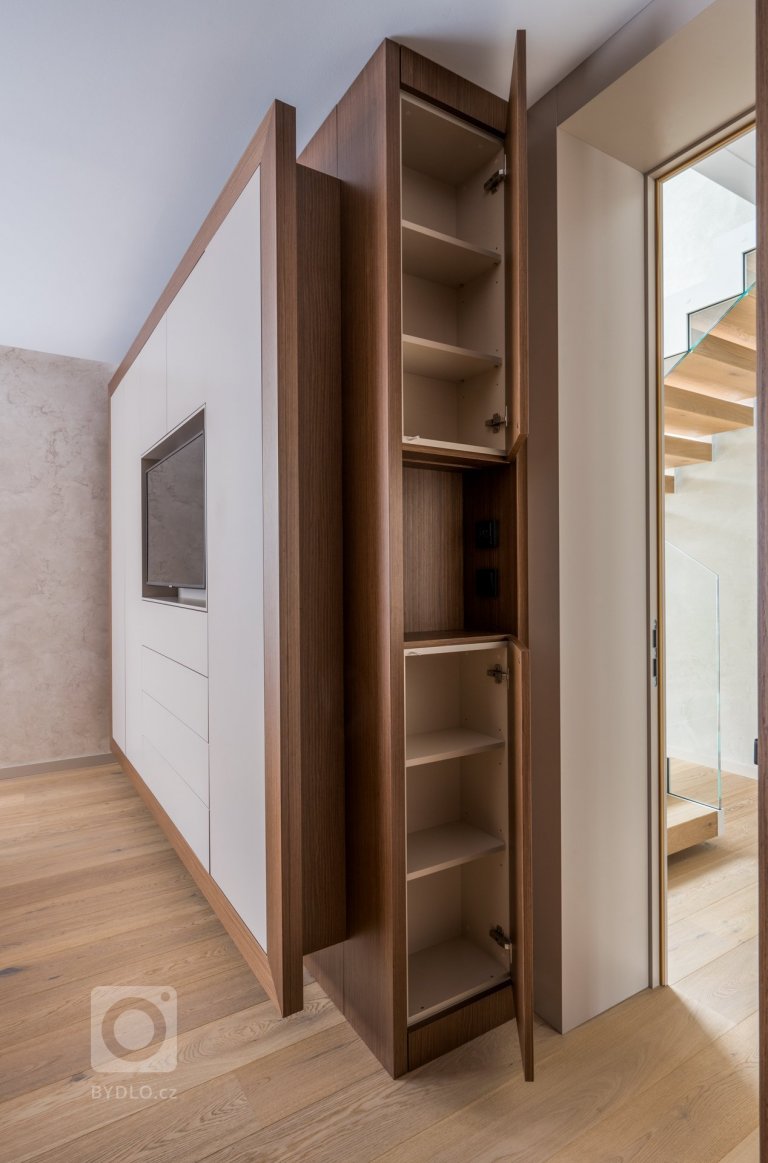 add picture to album