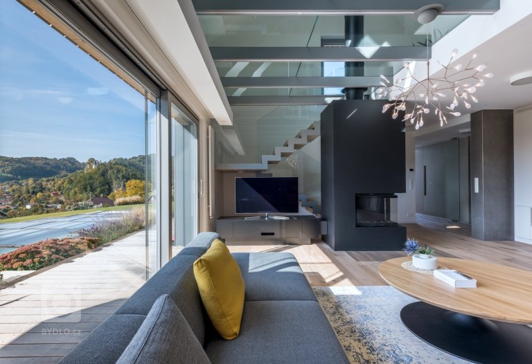 add picture to album