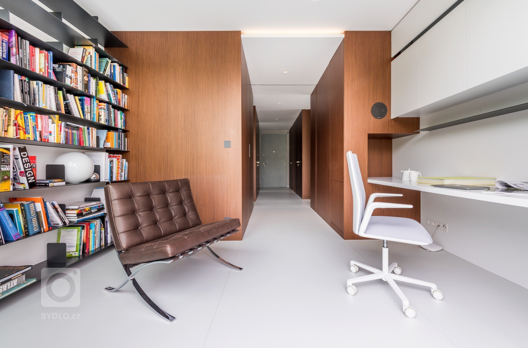 Cílem projektu bylo navrhnout byt pro mladou rodinu s dětmi tak, aby vše mělo jasnou koncepci, co se týká uspořádání, funkčnosti a kvality použitých materiálů.…