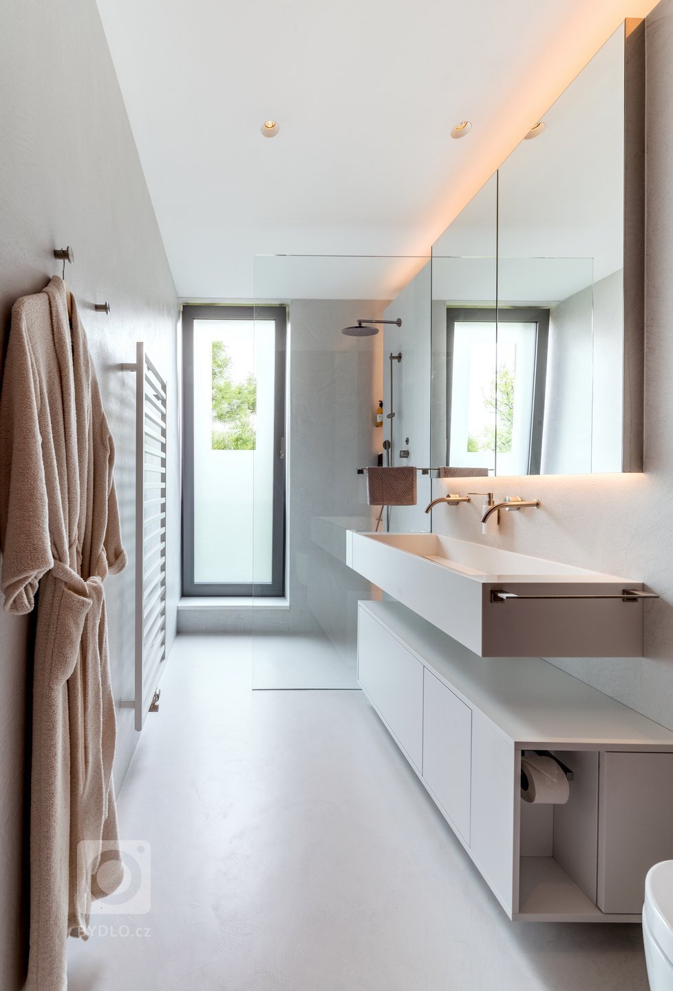 Cílem projektu bylo navrhnout byt pro mladou rodinu s dětmi tak, aby vše mělo jasnou koncepci, co se týká uspořádání, funkčnosti a kvality použitých materiálů.…