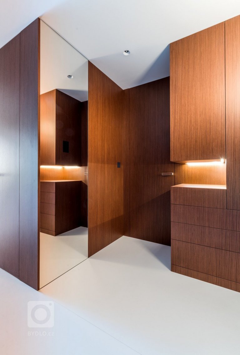 add picture to album