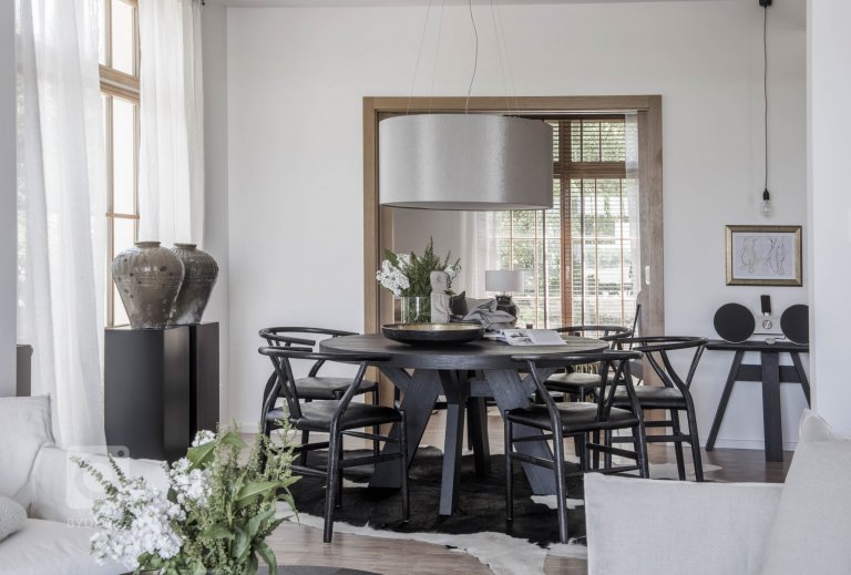 add picture to album