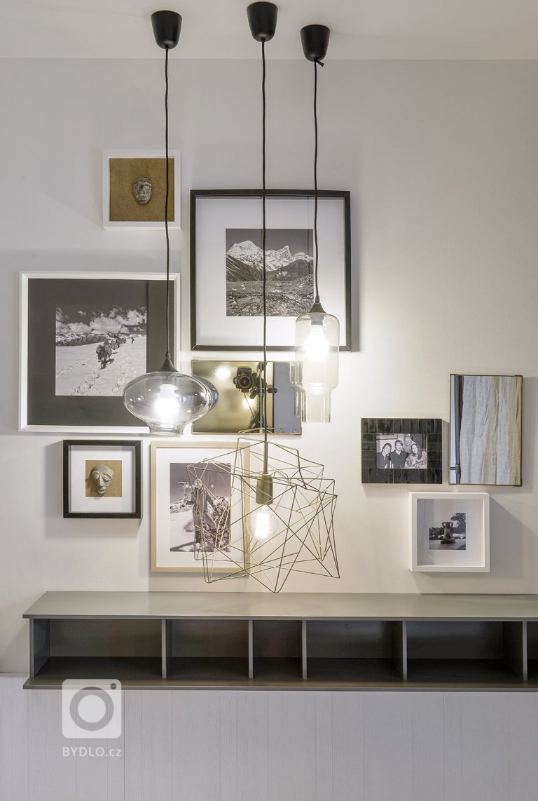 add picture to album