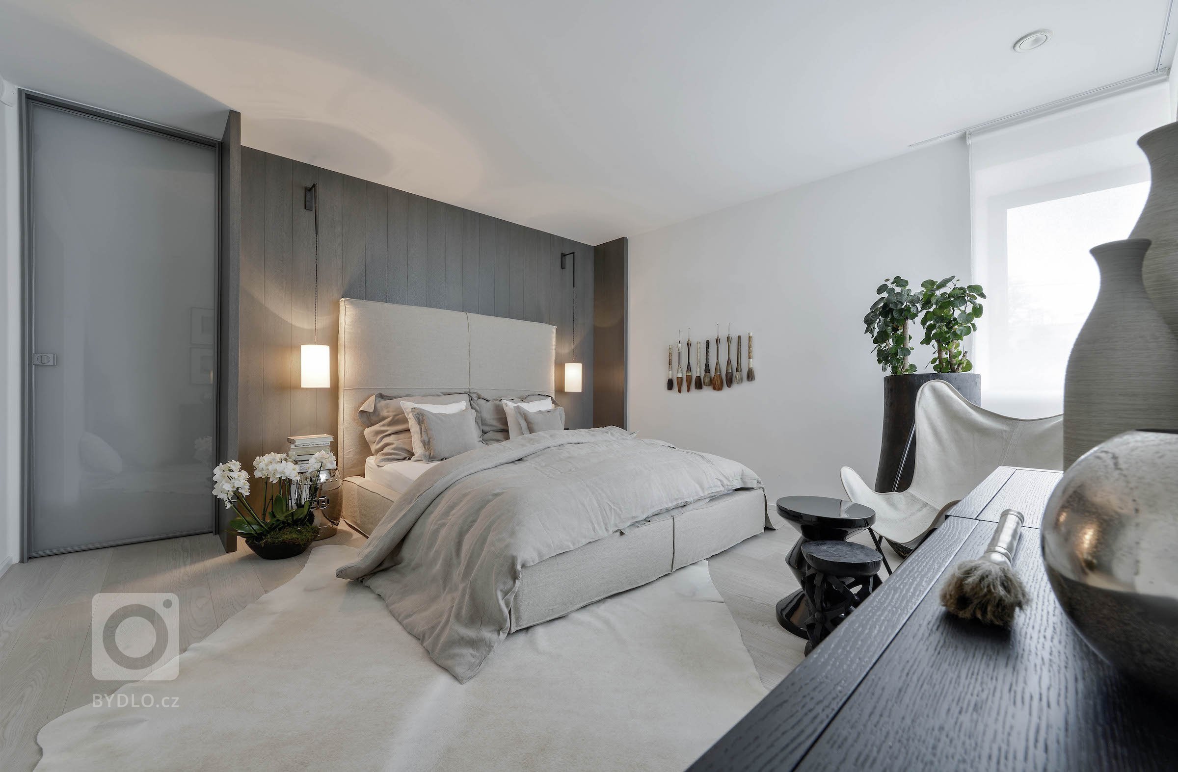 Interiér tohoto domu působí nesmírně přívětivým, až terapeutickým dojmem. Jakmile vstoupíte, rozhostí se ve vás klid. Je prostoupený svěžím duchem a energií…