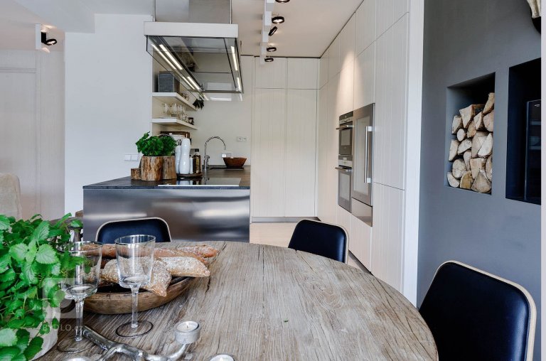 add picture to album