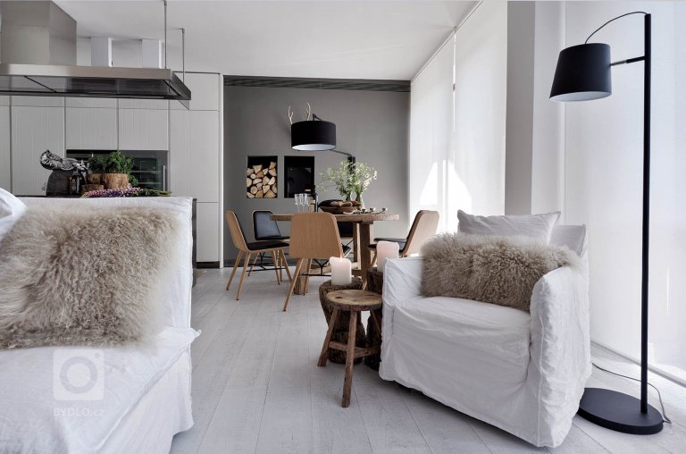 add picture to album