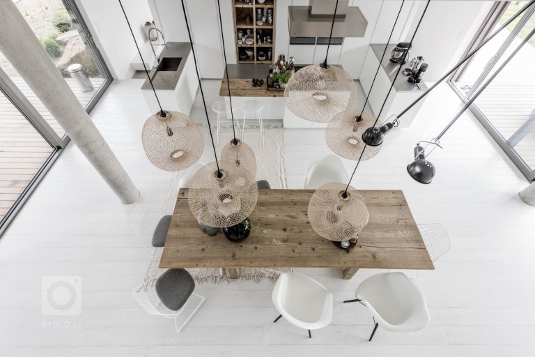 add picture to album