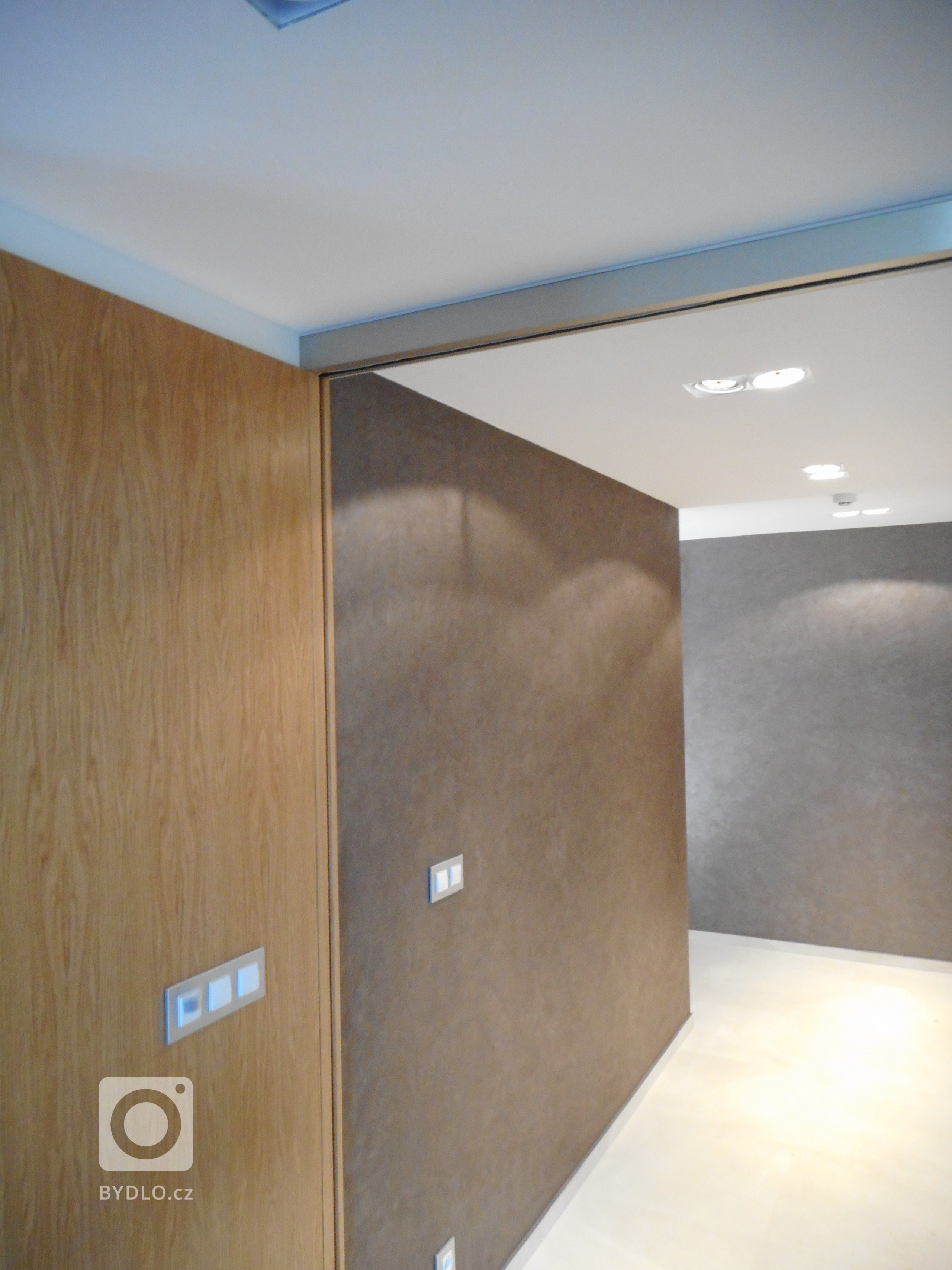 realizace dekorativni sterka chodba