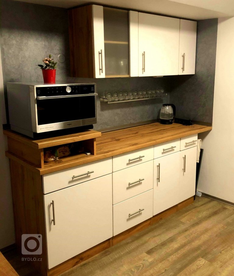 add picture to album