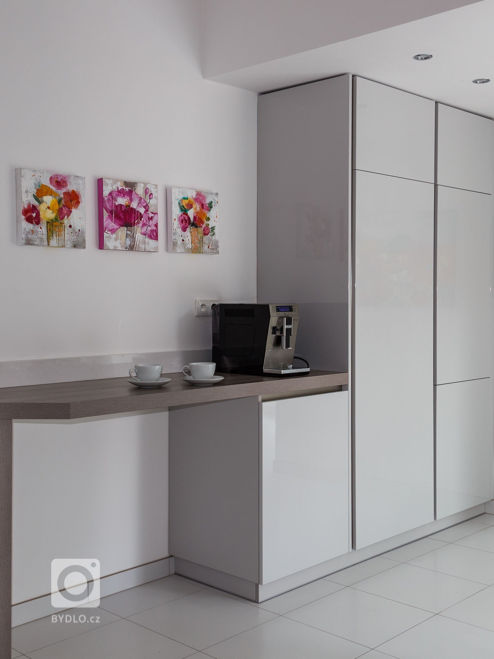 Elegance a nadčasovost jsou hlavními rysy této krásné kuchyně&hellip;

Původní kuchyně byla nejen malá a tmavá, ale především nebyla pro potřeby čtyřčlenné…