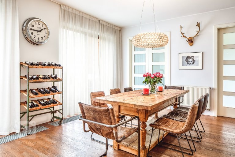 add picture to album