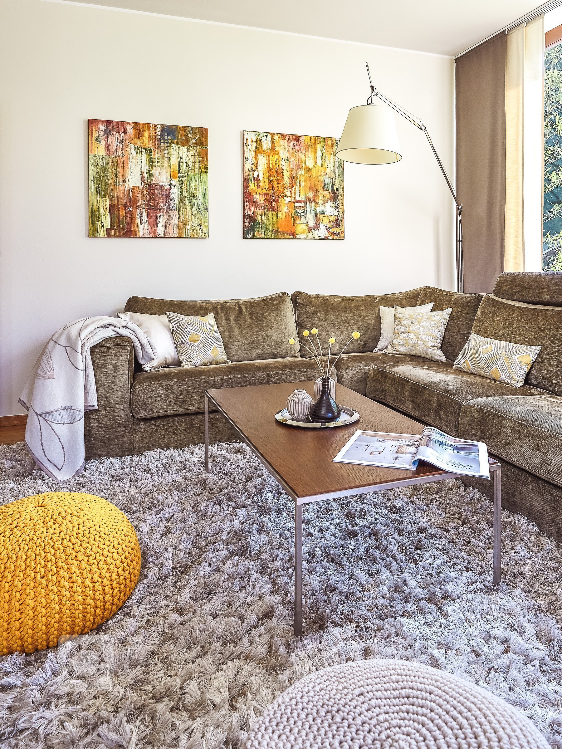 Zadáním pro tento projekt bylo vytvoření moderního, přívětivého a potizivně laděného prostoru pro čtyřčlennou rodinu. Samo prostředí napomáhá vytvářet…