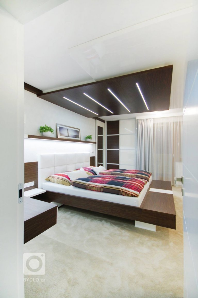 add picture to album