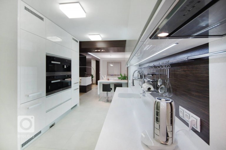 add picture to album