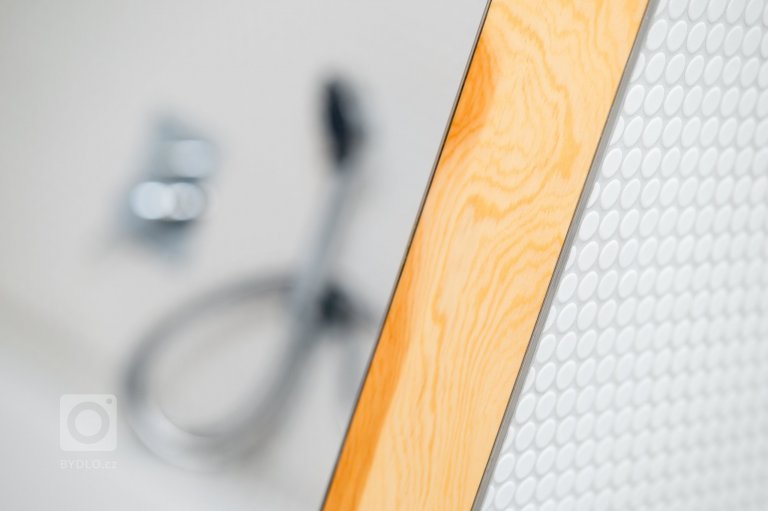 add picture to album