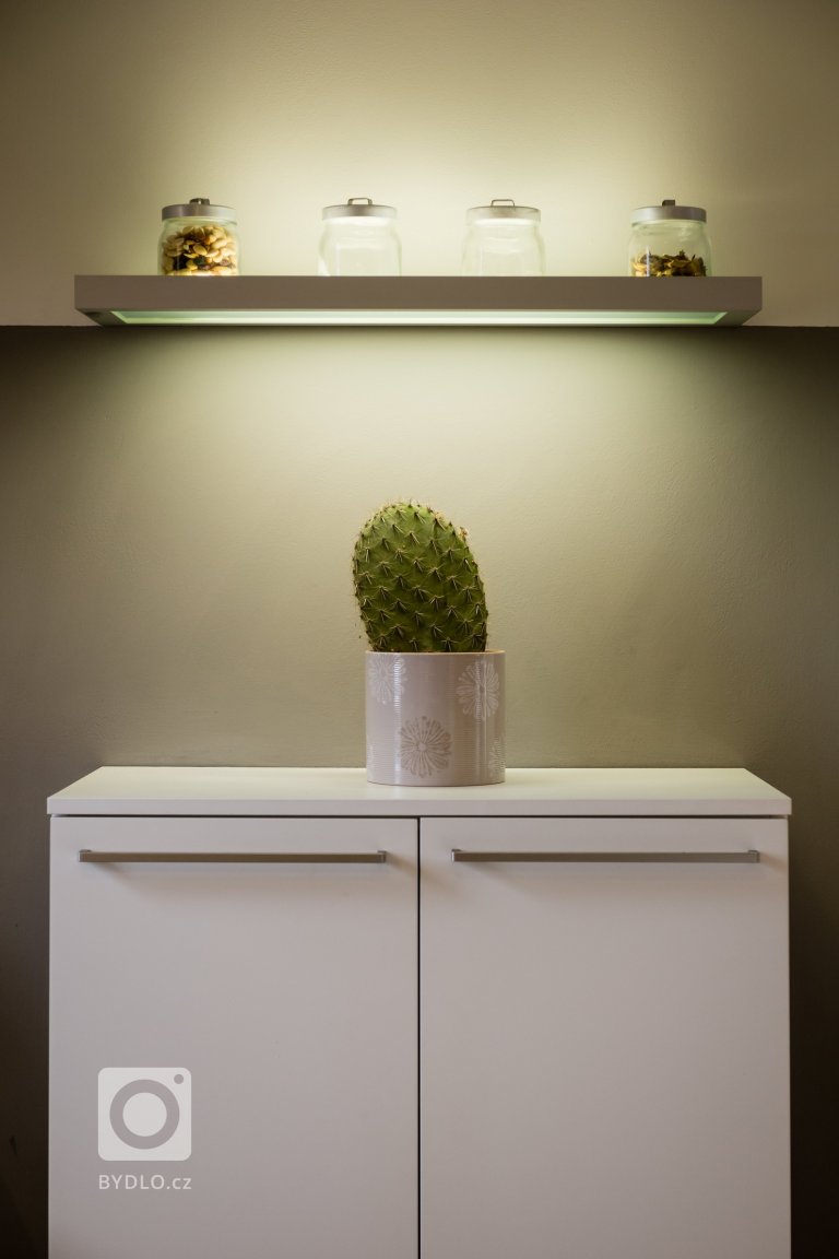 add picture to album