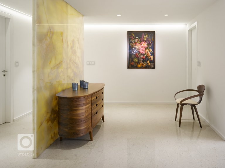 add picture to album