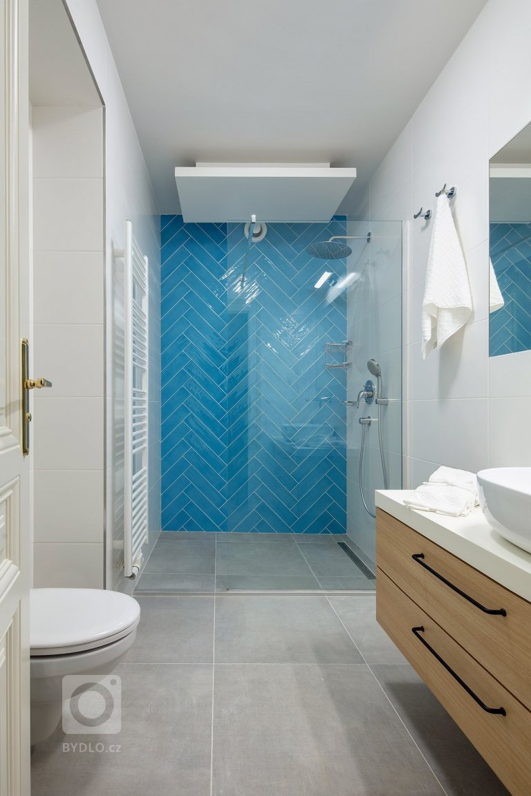 add picture to album