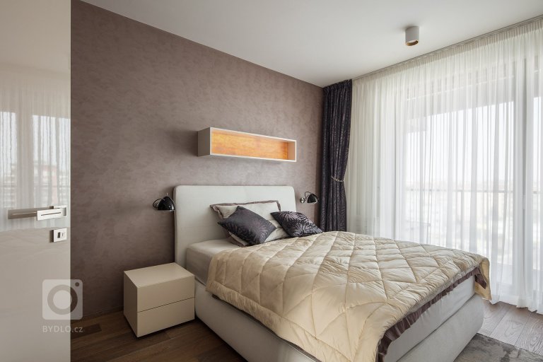 add picture to album