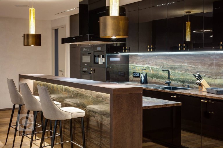 add picture to album