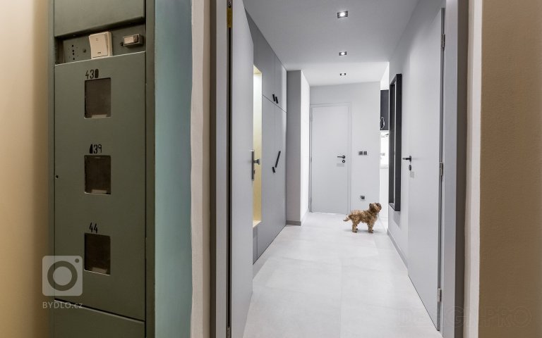 add picture to album