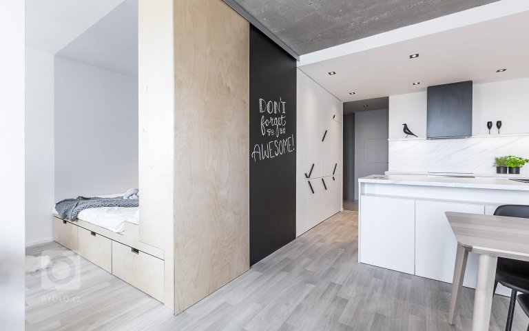 add picture to album