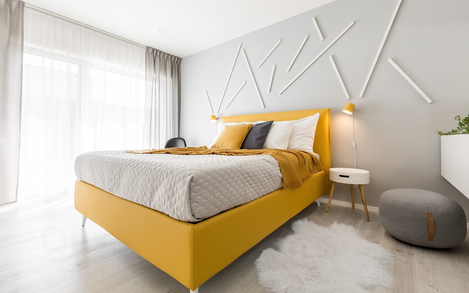 Navrhli jsme interiér v novostavbě rodinného domu v malebné obci Čakovičky ve Středočeském kraji. Jednopodlažní dům má velkou zahradu s terasou a bazénem.&nbsp…