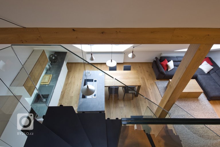 add picture to album