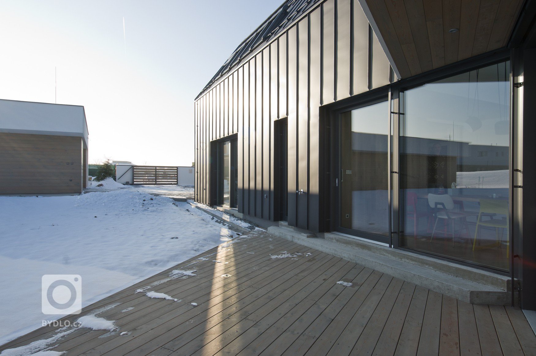 Novostavba rodinného domu. Fotky těsně před dokončením. Ještě chybí nějaké to světlo a hlavně zahrada, ale už se nám to rýsuje :) Projekt vznikl ve spolupráci…