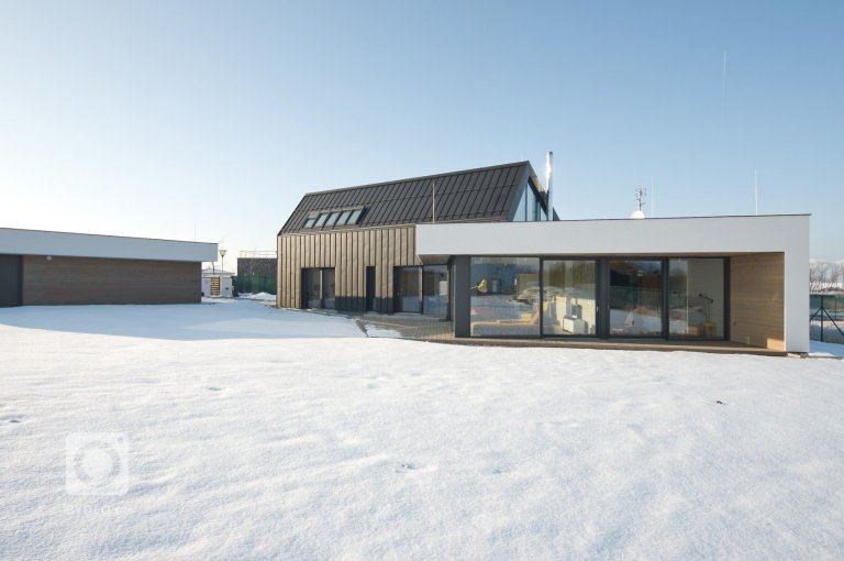 add picture to album