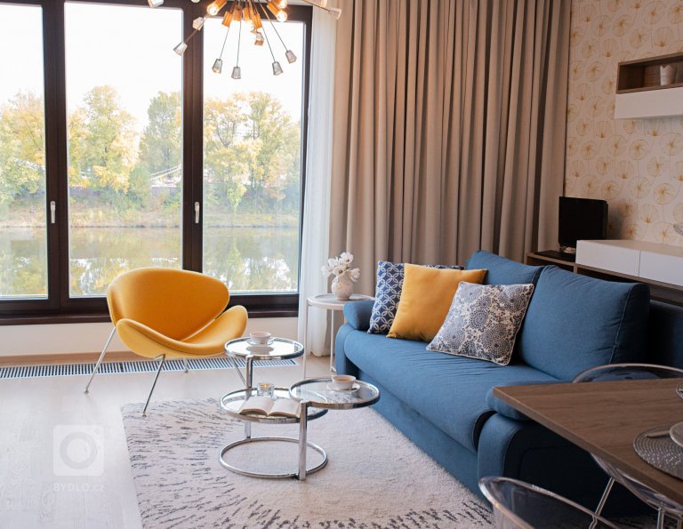 add picture to album