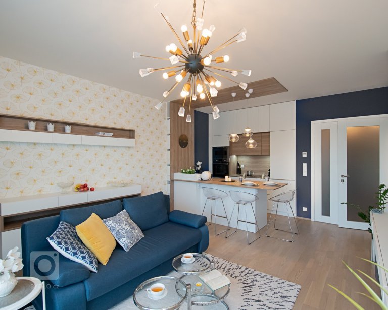 add picture to album