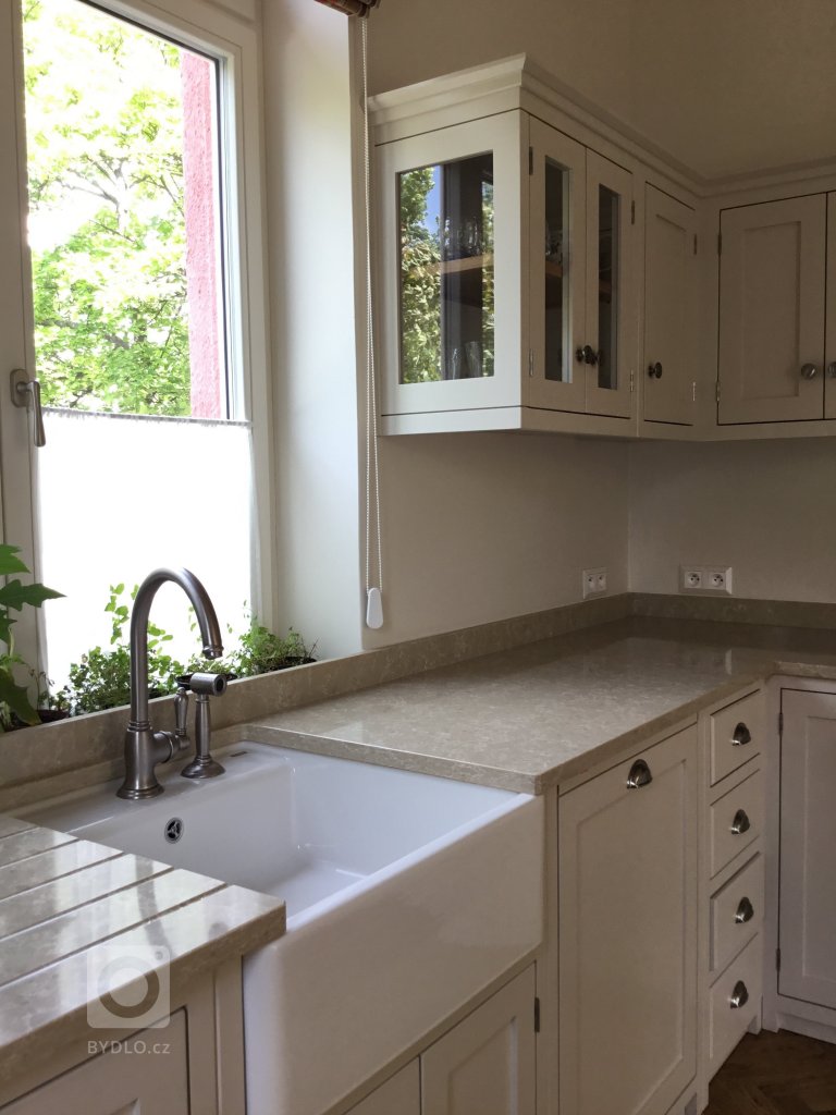 add picture to album