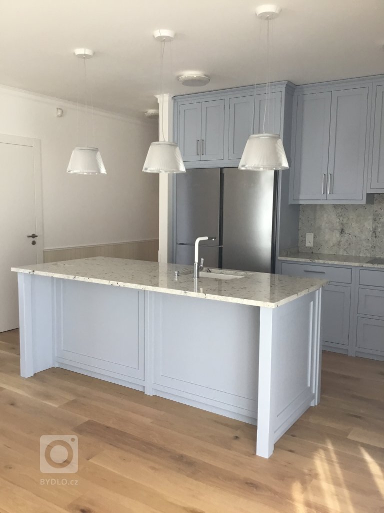 add picture to album