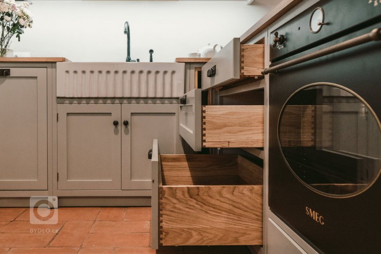 add picture to album